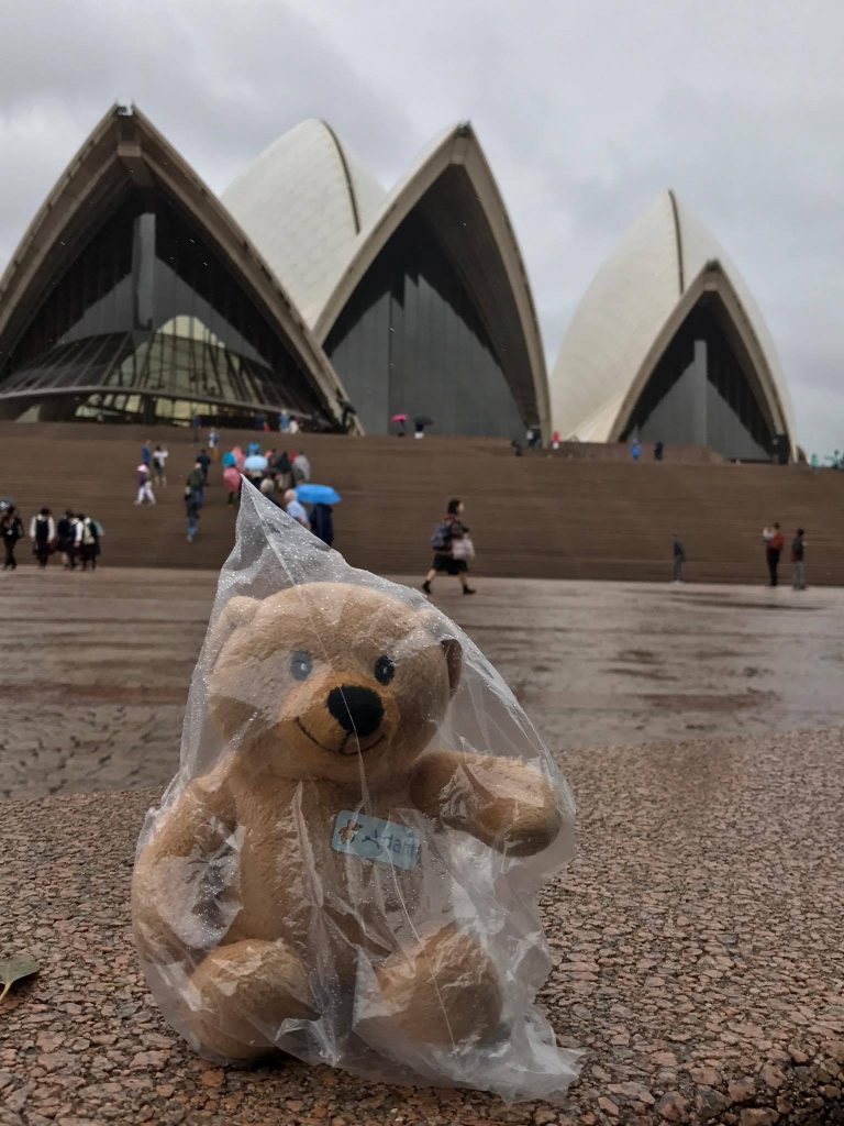 La Fantastica Avventura di Adam – Una Giornata Piovosa a Sydney
