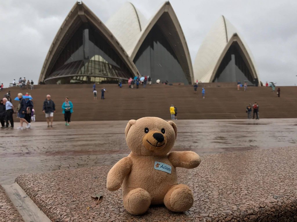 La Fantastica Avventura di Adam – Una Giornata Piovosa a Sydney